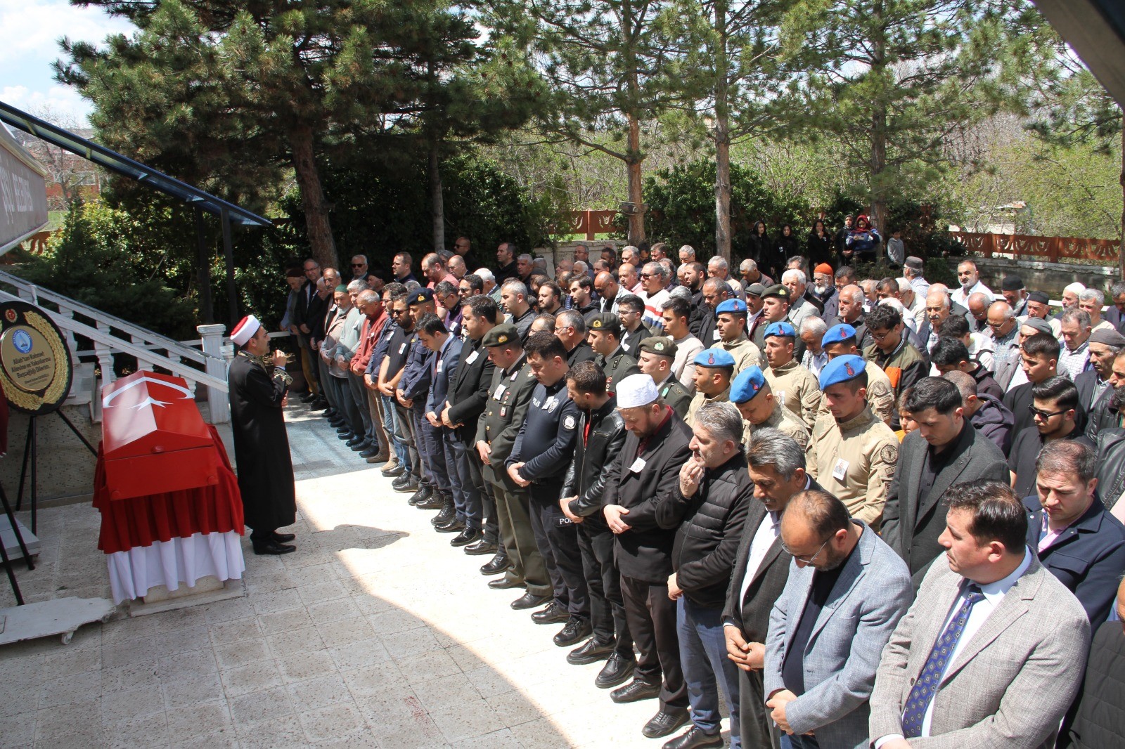 72 YAŞINDAKİ KIBRIS GAZİSİ SON YOLCULUĞUNA UĞURLANDI